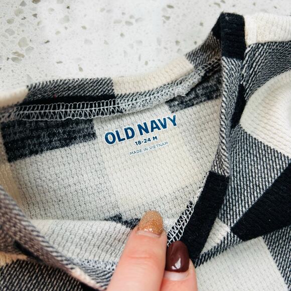 3/$12 Black and White Checkered Long Sleeve Shirt 18-24 Month - Picture 4 of 4